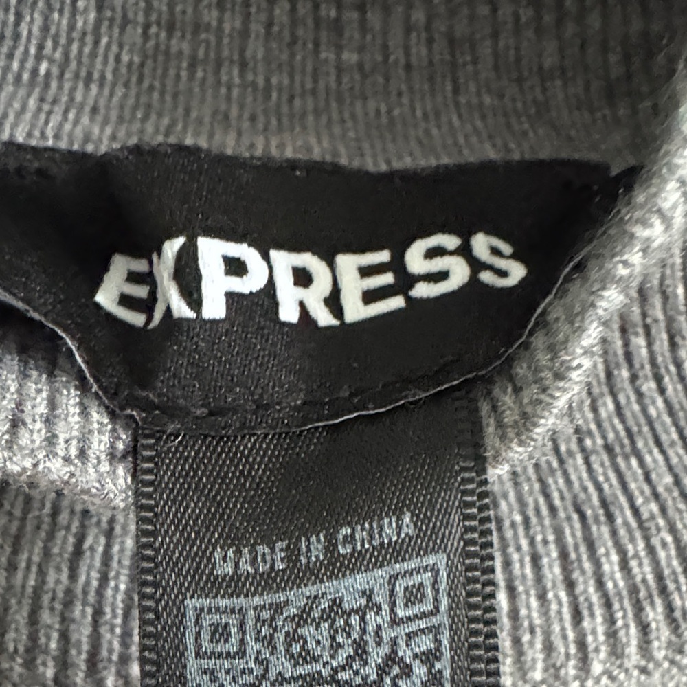 Express Gray Women's Sweater - Picture 5 of 6